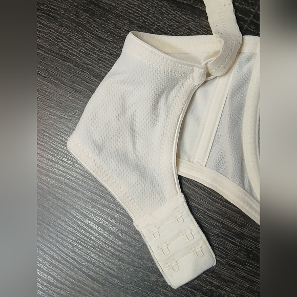 Chantelle Full Coverage Underwire Ivory Lace Bra 42DD - Picture 13 of 16